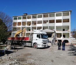 Eflani Hükümet Konağı Yıkılıyor.