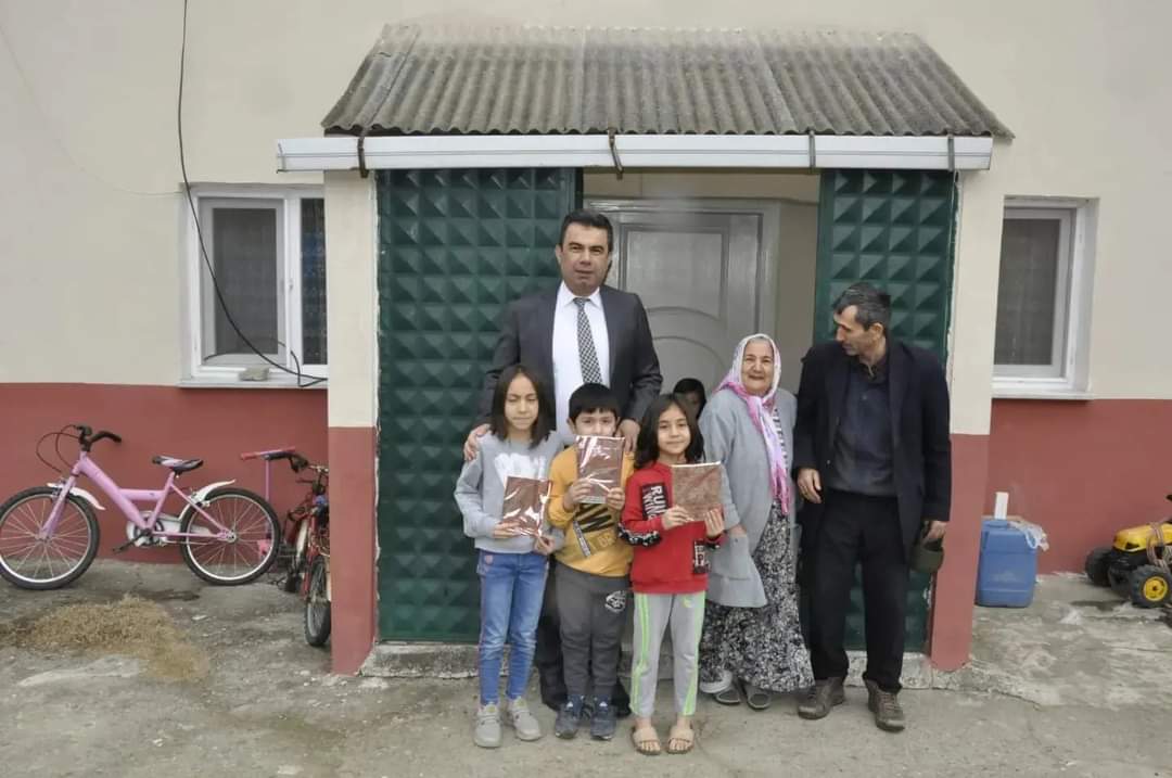 İLÇE MİLLİ EĞİTİM MÜDÜRÜMÜZ ÖĞRENCİLERİMİZİ KÖYLERİNDE ZİYARET ETTİ