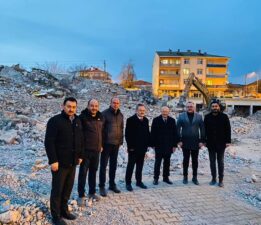 EFLANİ YENİ KAYMAKAMLIK BİNASI İHALESİ YAPILDI. ALTINÖZ İNCELEMELERDE BULUNDU