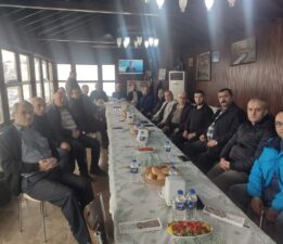 Karabük Şehirlerarası Otobüs Terminali Esnafları dün bir araya geldi.