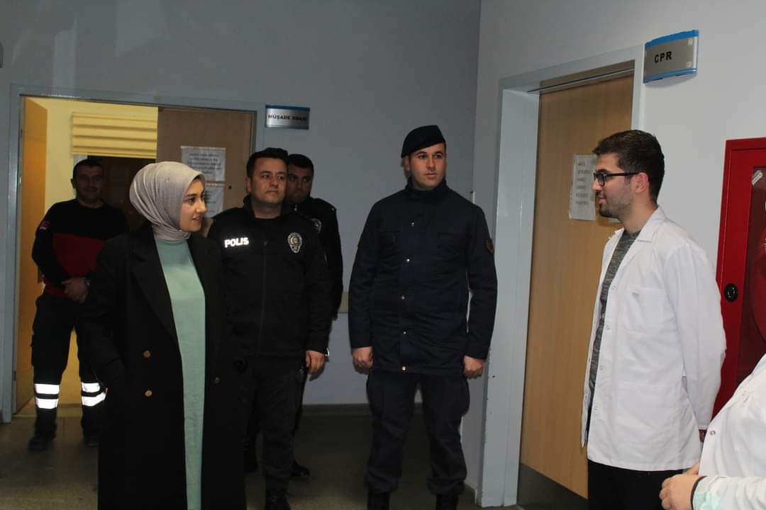 EFLANİ KAYMAKAMI BÜŞRA GÜNEŞ’İN YILBAŞI GECESİ ZİYARETLERİ.