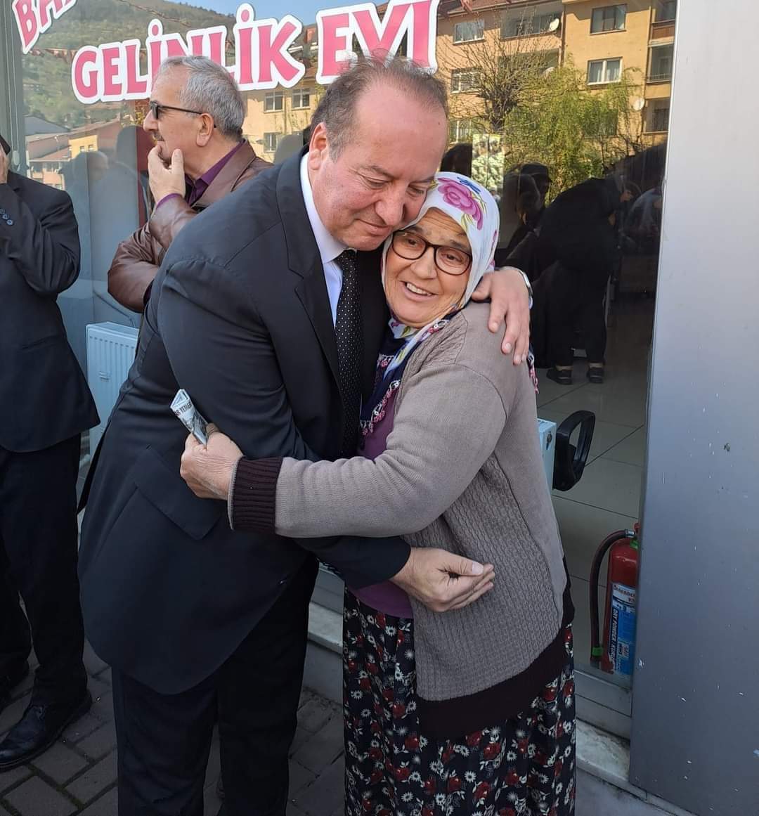 AKAY’A BÜYÜK İLGİ..