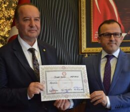 Milletvekili Cevdet Akay, mazbatasını aldı