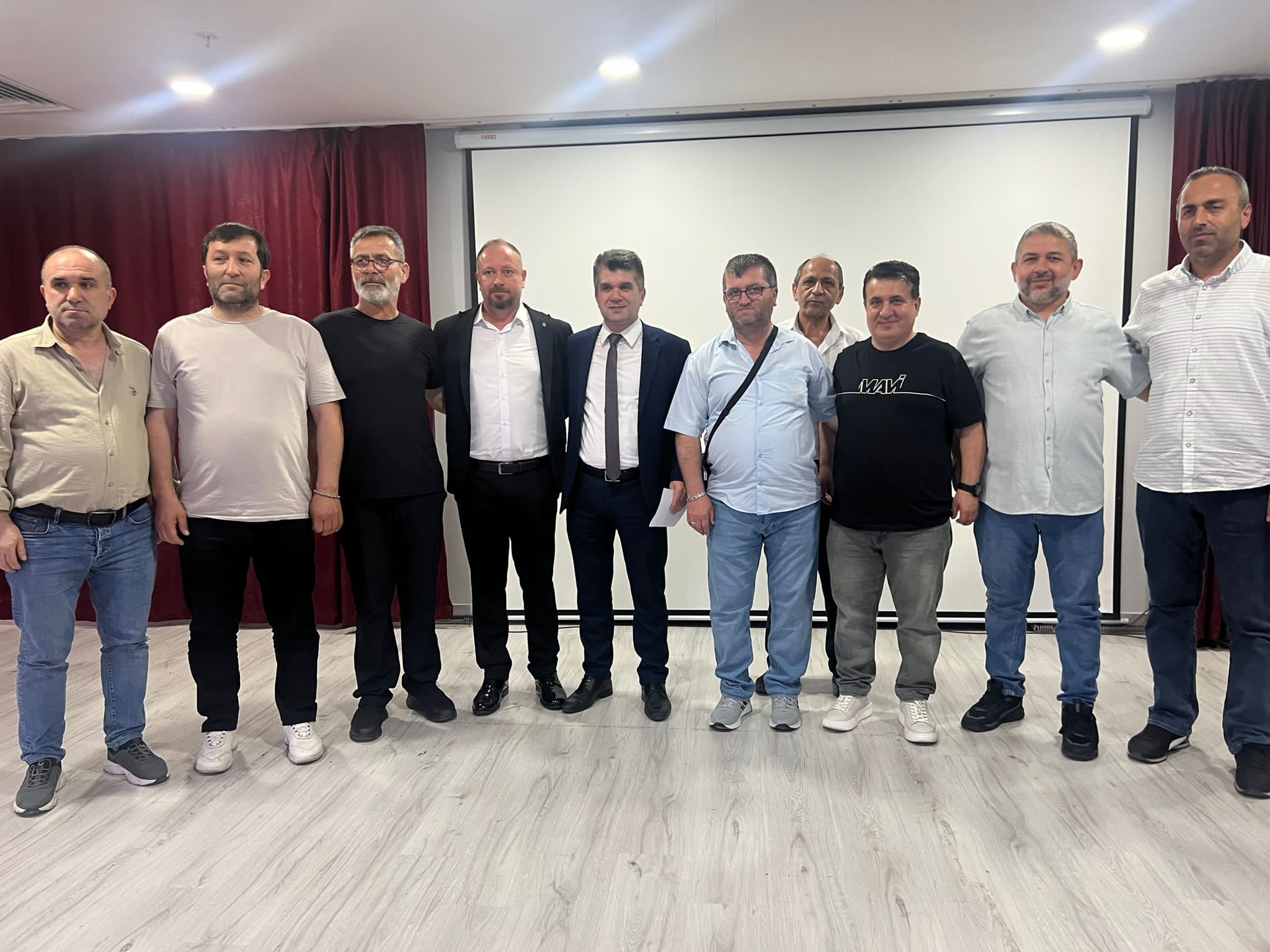 EFDER BAŞKANI ERDAL GELİK OLDU