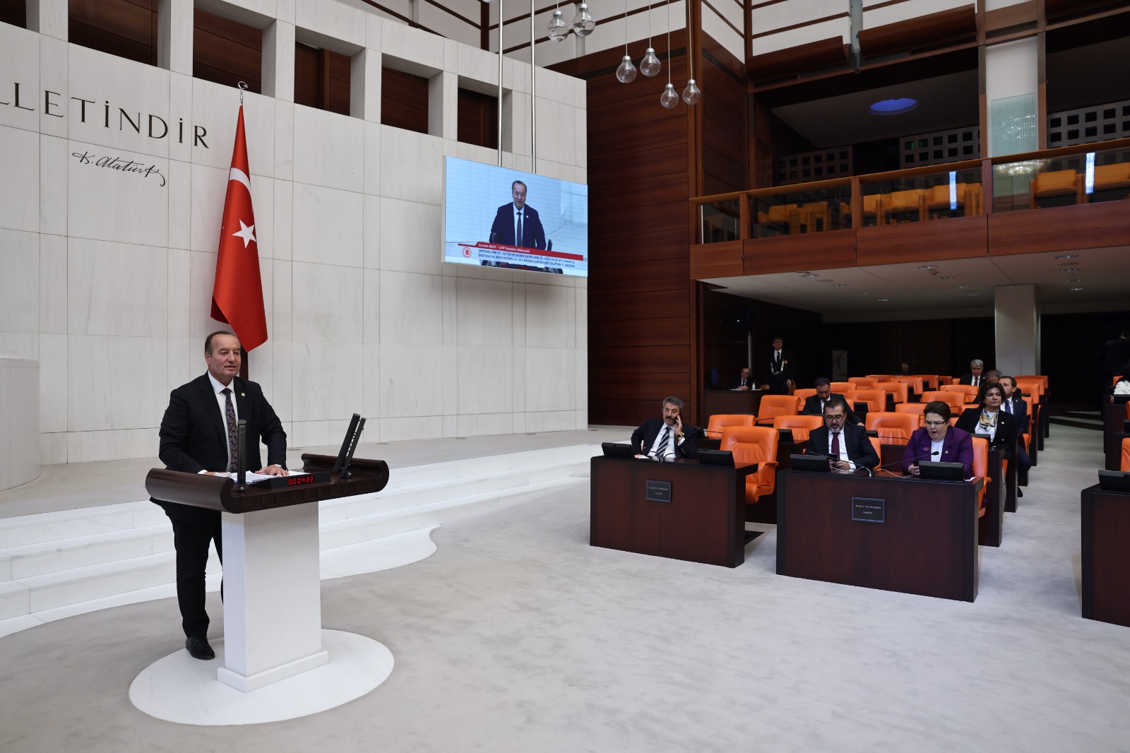 MİLLETVEKİLİ AKAY, MERKEZ BANKASI BAŞKANI ERKAN’I BANKACILIK KRİZİ KONUSUNDA UYARDI
