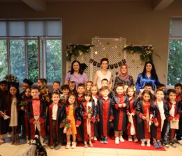 Safranbolu Belediyesi Nazmiye Yeşilyurt Gündüz Çocuk Bakım Evi İlk Mezunlarını Verdi