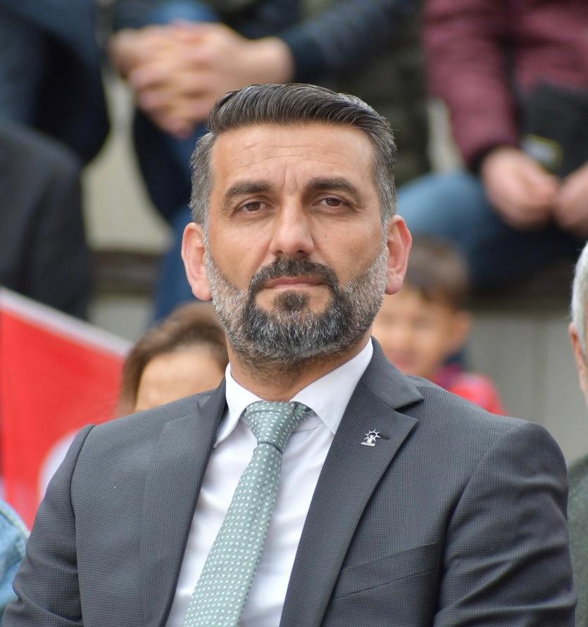 YASİN BAŞKAN HEM DUA EDİYOR HEM DUA ALIYOR