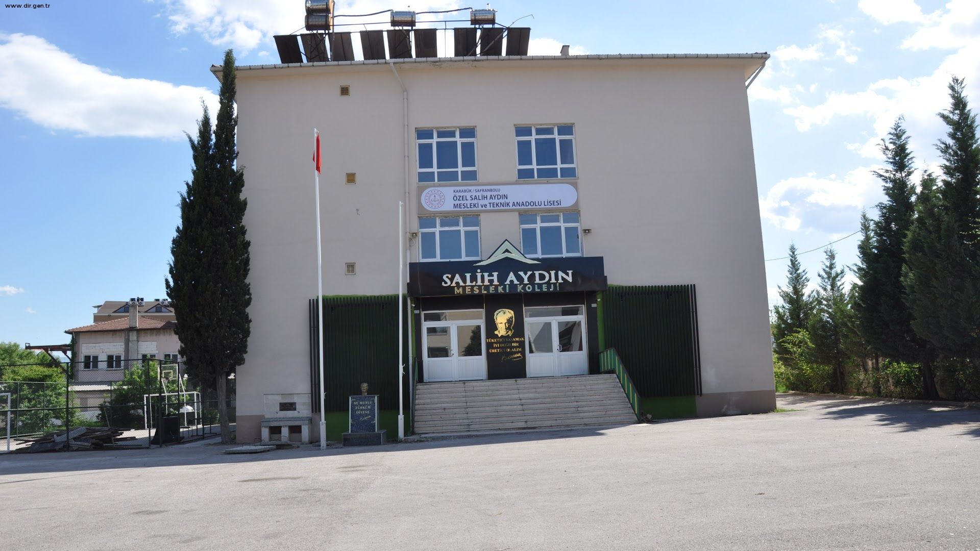 Salih Aydın Mesleki Kolejinde Kayıtlar Başladı.