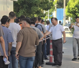 KARDEMİR AŞ İŞE GİRMEK İSTEYENLER İŞKUR’A KAYIT İÇİN SIRAYA GİRİYOR