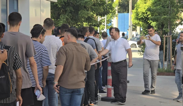 KARDEMİR AŞ İŞE GİRMEK İSTEYENLER İŞKUR’A KAYIT İÇİN SIRAYA GİRİYOR
