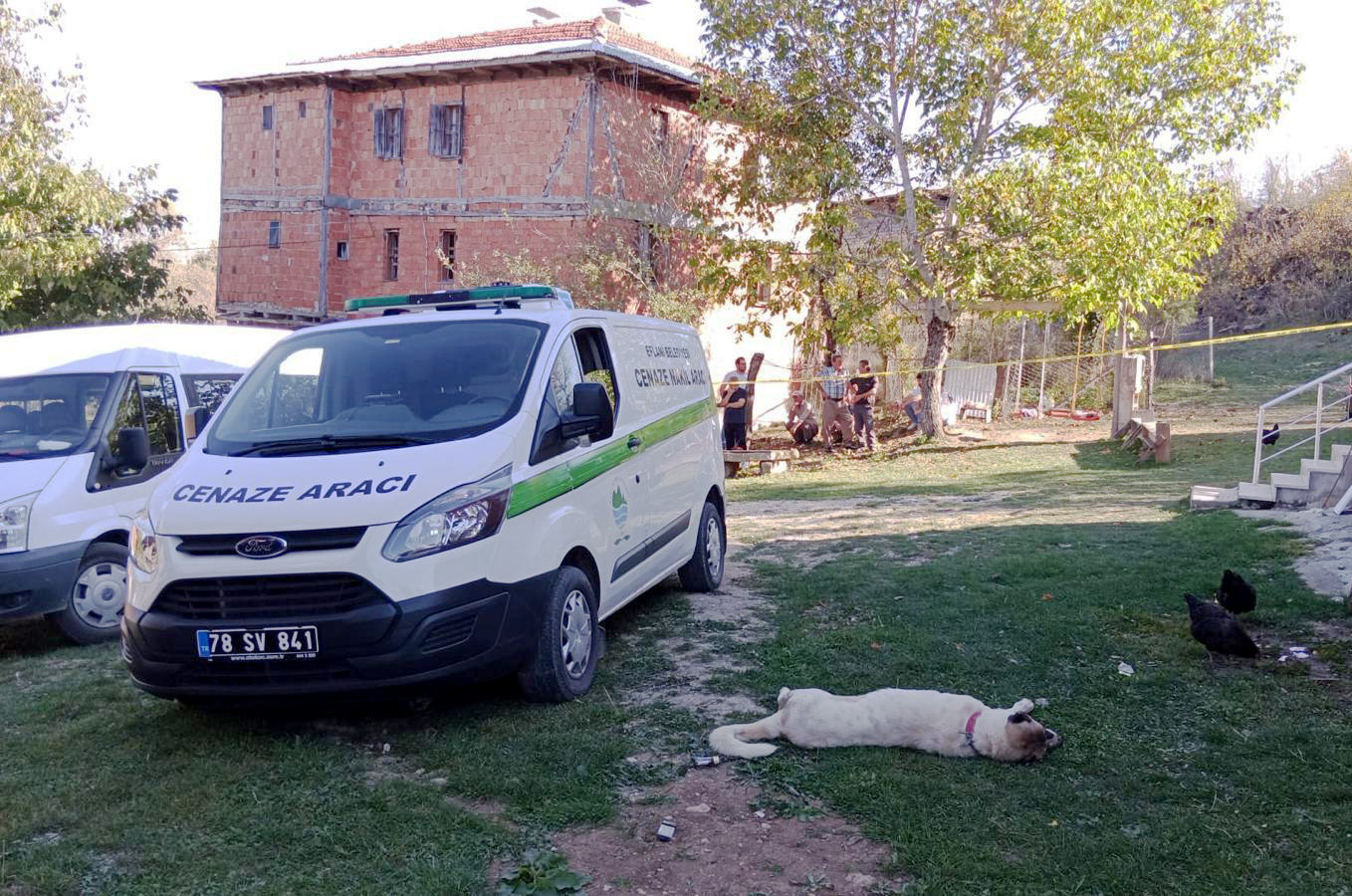 Karabük’ün Eflani ilçesinde ağabeyinin eşini silahla öldüren kişi intihar etti.