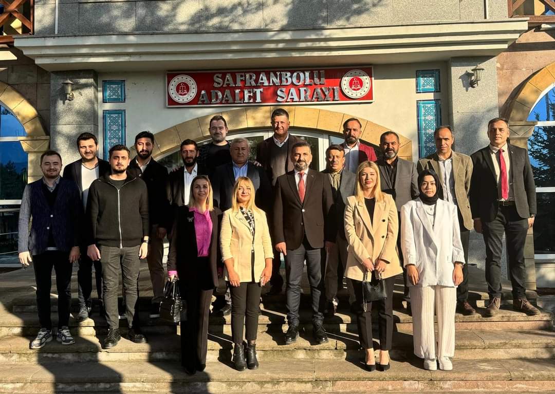 Ak Parti Safranbolu İlçe Başkanı Yasin Aydın Mazbatasını Aldı.
