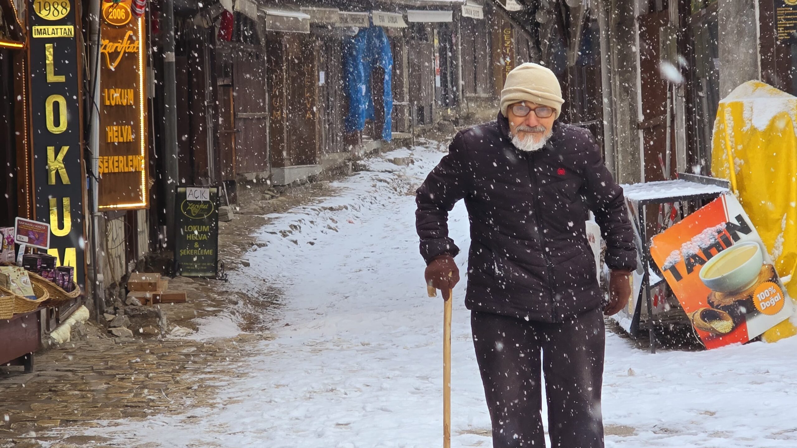 Tarihin Beyaz Örtüsü: Safranbolu Karlar Altında Masalsı Bir Görünüme Büründü!