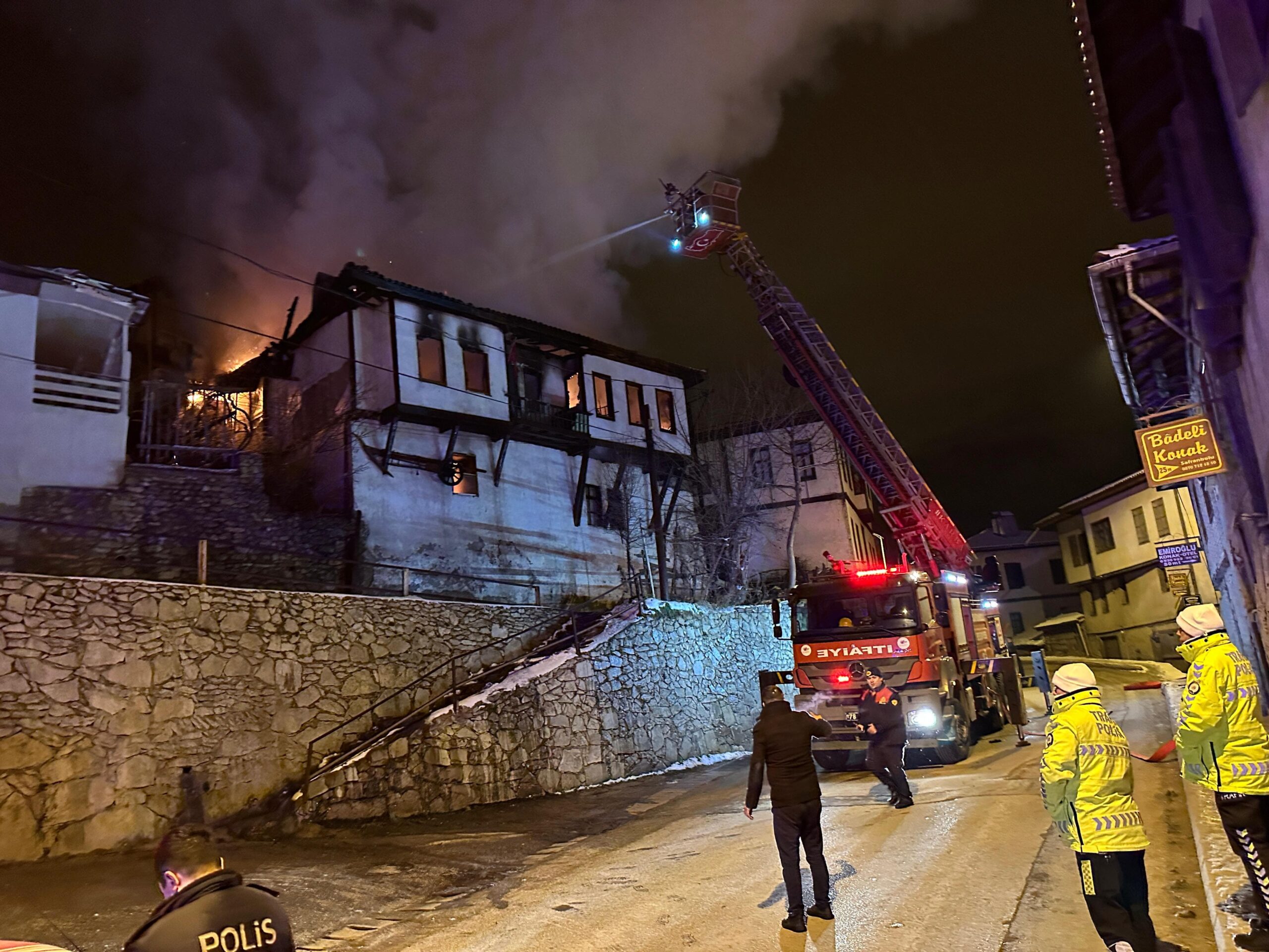 Safranbolu’da 2 Katlı Konak’ta Yangın