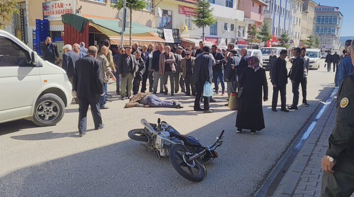 Eflani Merkezde Motosiklet Kazası 2 Yaralı