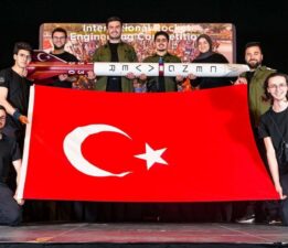 KBÜ’lü Öğrencinin Danışmanlığındaki Roket Takımı ABD’de Üçüncülük Elde Etti