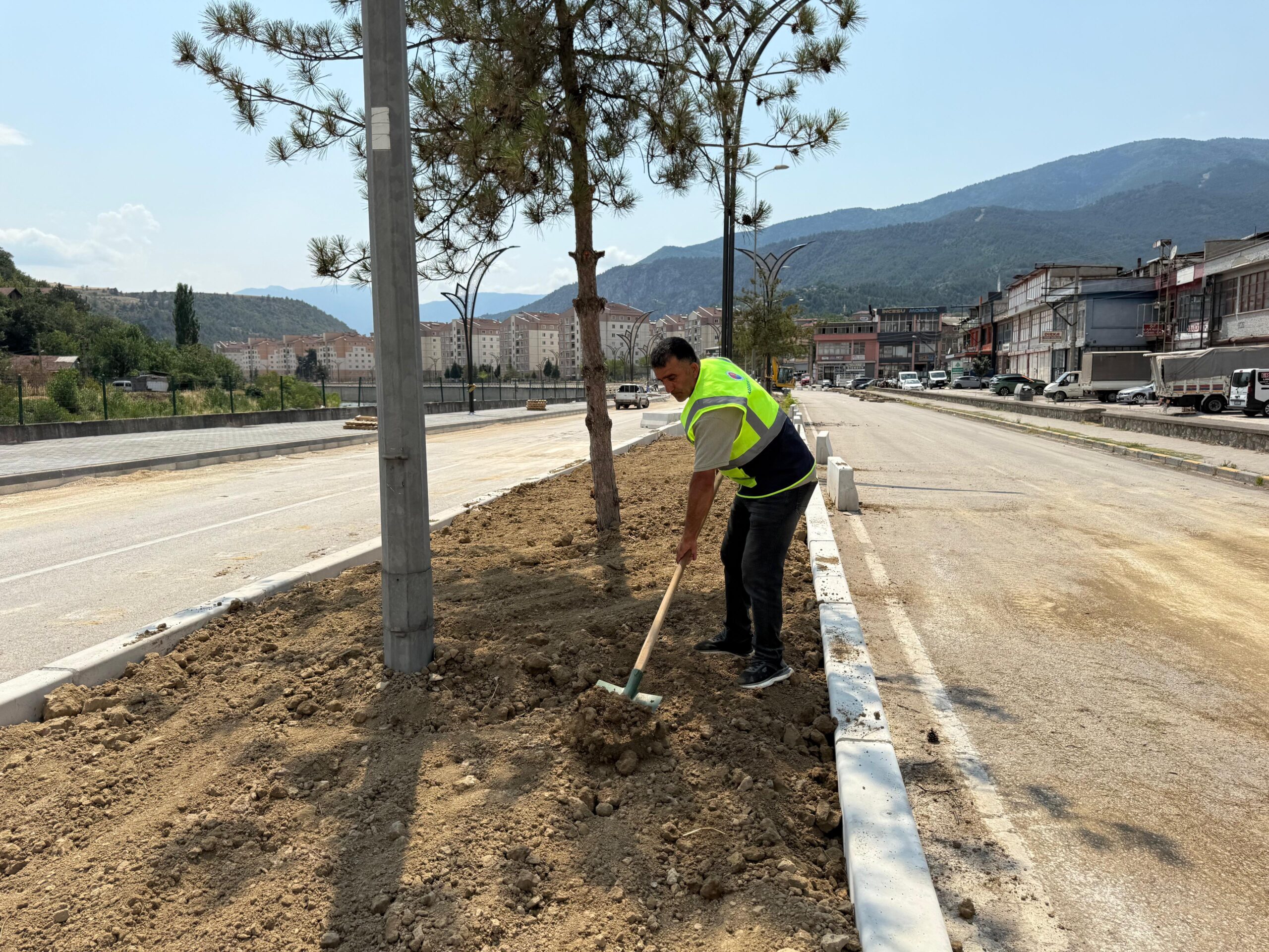 Zonguldak ve Melise Caddesi’nde Çalışmalar Aralıksız Sürüyor