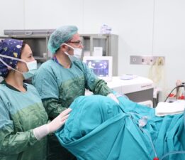 Karabük’te Bir İlk ; Holmıum Lazer İle Mesane Tümörü Ameliyatı Başarıyla Gerçekleştirildi.