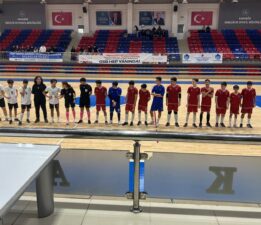 Karabük MY Kolej Anadolu lisesi erkek Futsal takımı Fırtına Gibi Esiyor