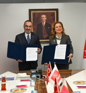 Protokol tamam; Başkan Köse Başkentte ilk imzayı attı