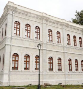 Safranbolu Devlet Hastanesine ek idari hizmet binası tahsis edildi