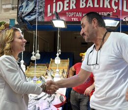 Başkan Köse’den balık hali esnafına sezon ziyareti